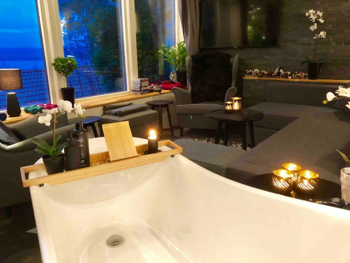 Lovely studio apartment seaview&private sauna Lerum Exterior foto