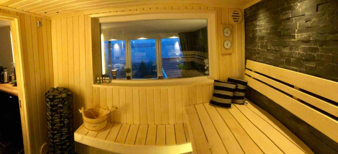 Lovely studio apartment seaview&private sauna Lerum Exterior foto