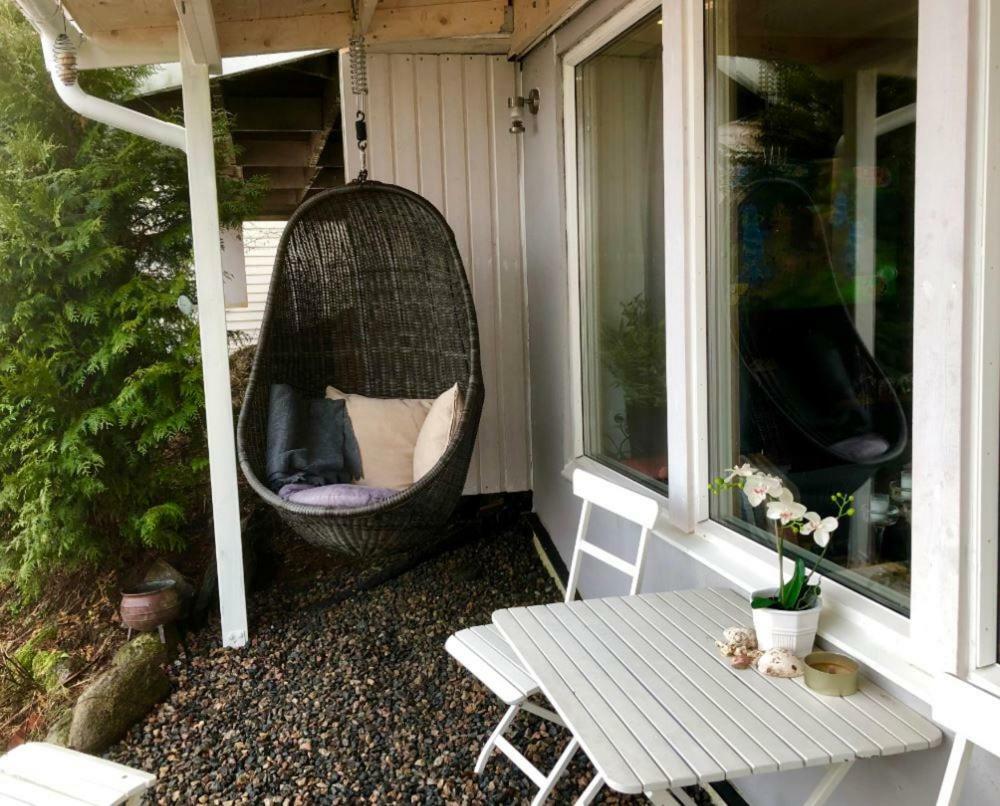 Lovely studio apartment seaview&private sauna Lerum Exterior foto